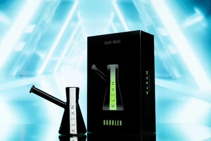 discreetsmoker3018085